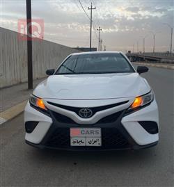 تۆیۆتا کامری